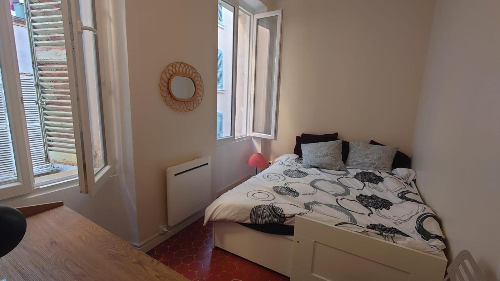 Appartement De Charme - Wifi - Centre Historique Toulon Kültér fotó